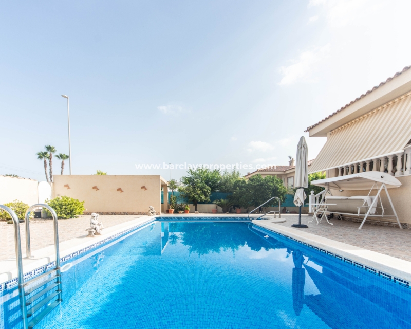 Wederverkoop - Vrijstaande Villa - Urb. La Marina