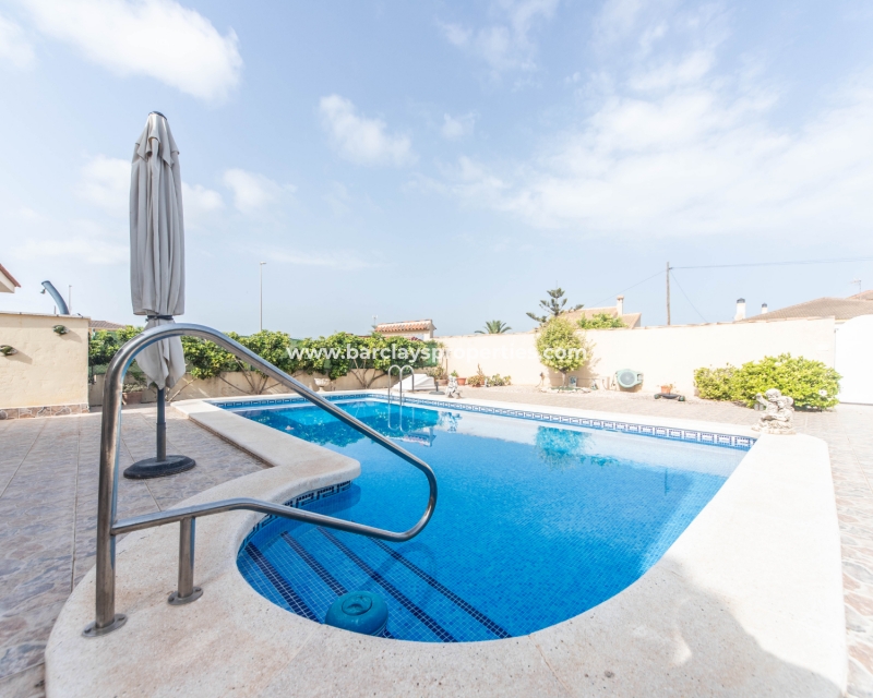 Wederverkoop - Vrijstaande Villa - Urb. La Marina