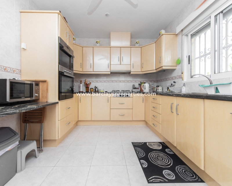 Wederverkoop - Vrijstaande Villa - Urb. La Marina