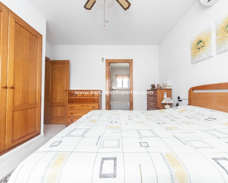 Wederverkoop - Vrijstaande Villa - Urb. La Marina