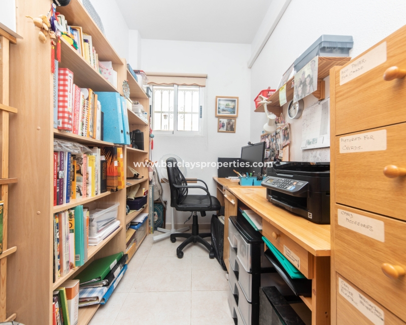 Wederverkoop - Vrijstaande Villa - Urb. La Marina