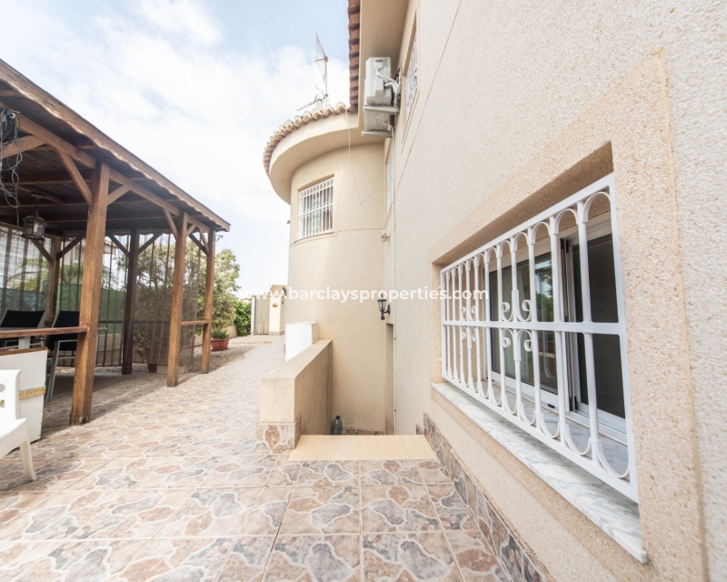 Wederverkoop - Vrijstaande Villa - Urb. La Marina