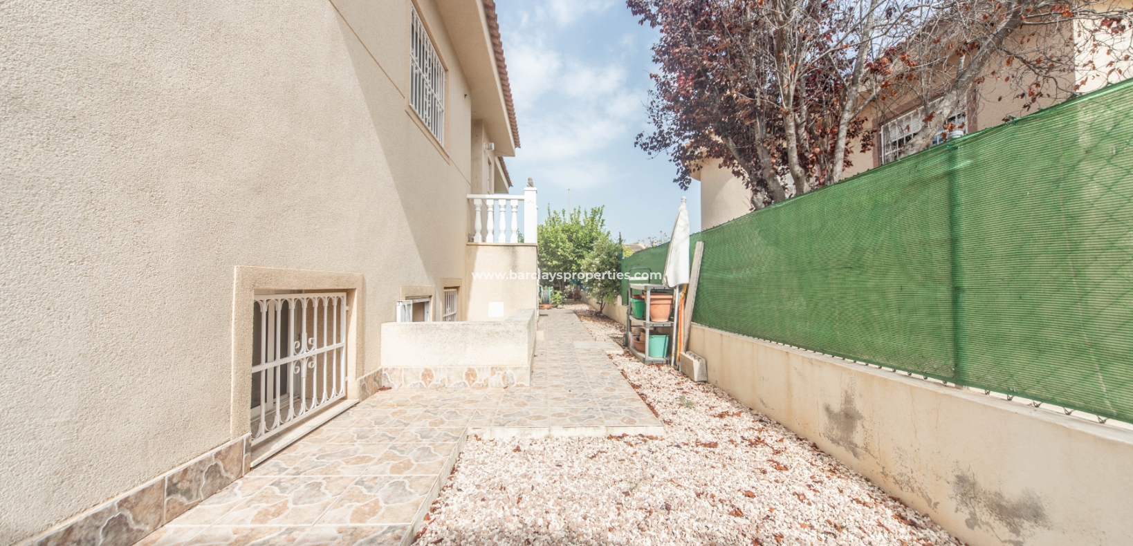 Wederverkoop - Vrijstaande Villa - Urb. La Marina