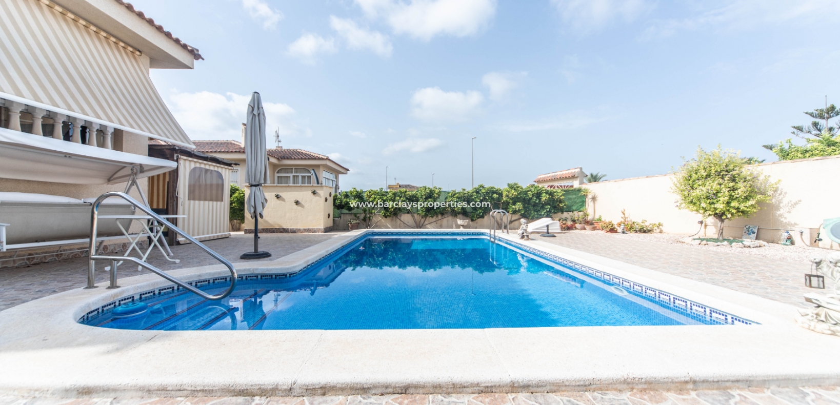 Wederverkoop - Vrijstaande Villa - Urb. La Marina