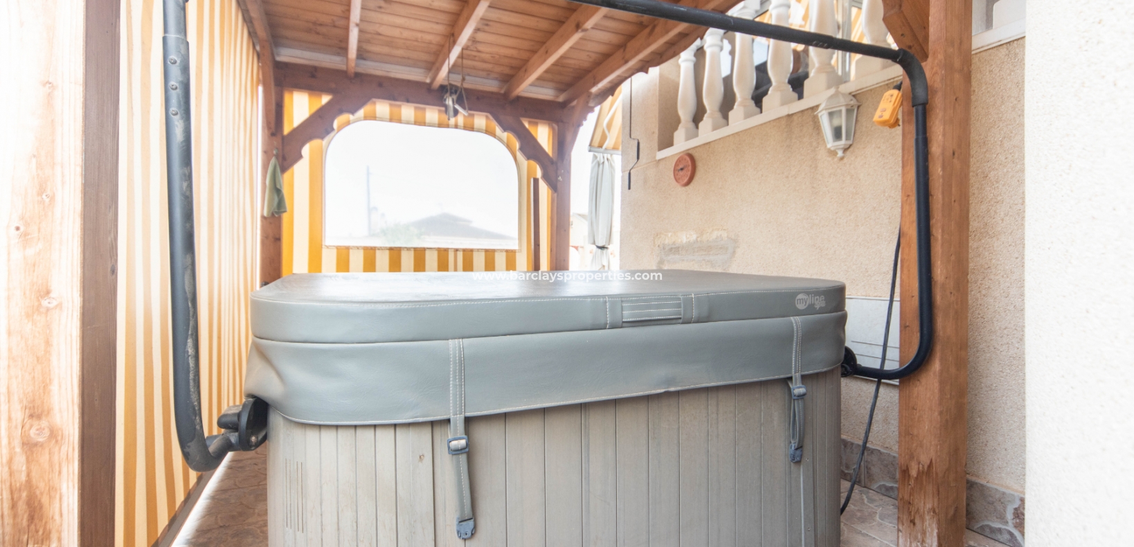 Wederverkoop - Vrijstaande Villa - Urb. La Marina