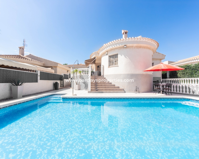 Wederverkoop - Vrijstaande Villa - Urb. La Marina