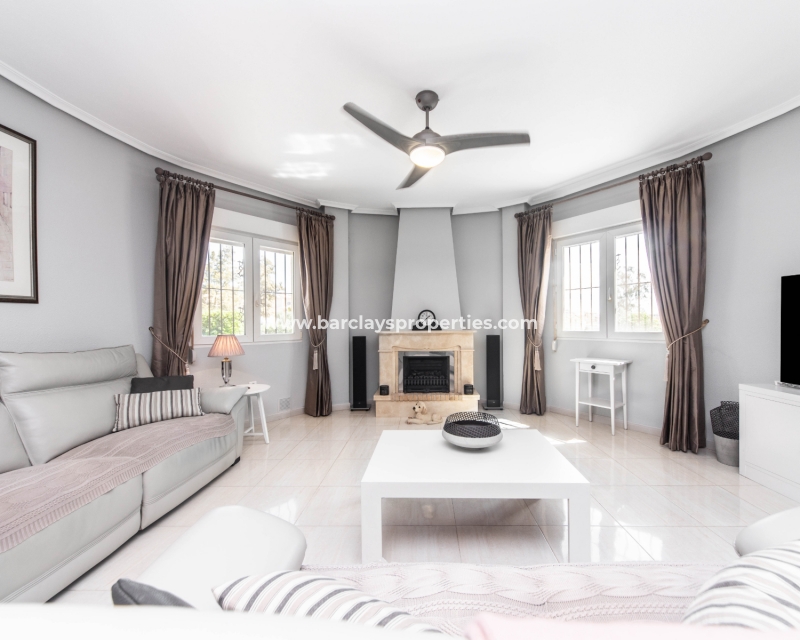 Wederverkoop - Vrijstaande Villa - Urb. La Marina