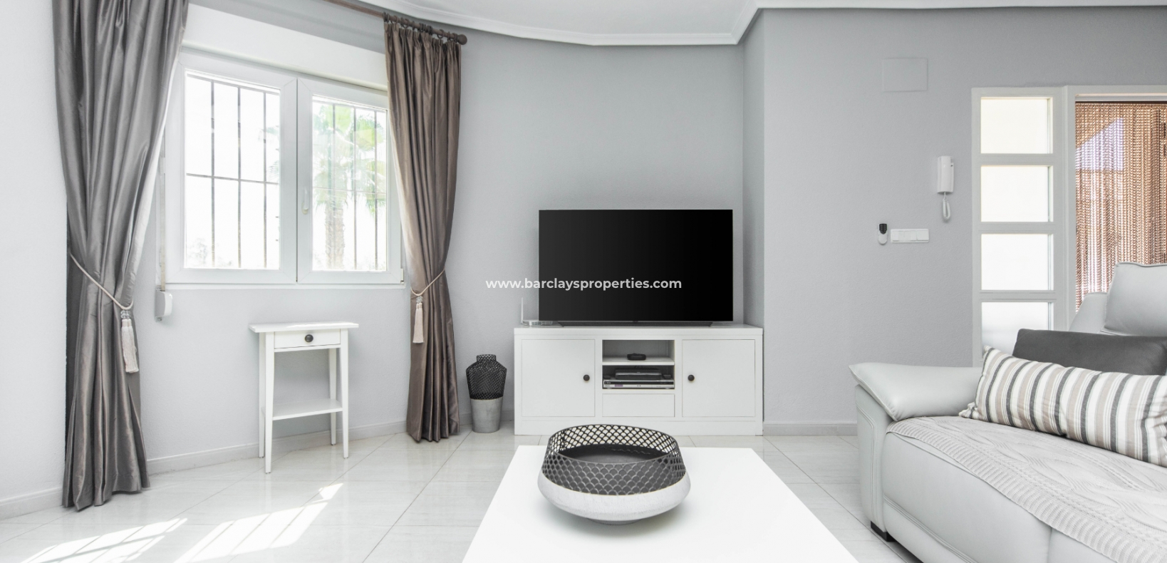 Wederverkoop - Vrijstaande Villa - Urb. La Marina