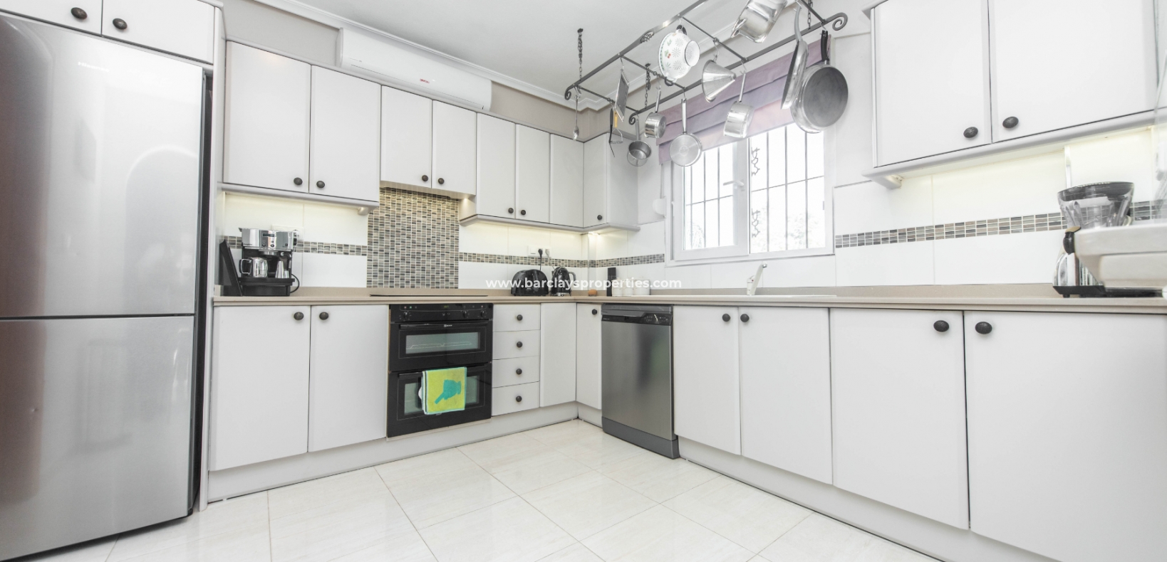 Wederverkoop - Vrijstaande Villa - Urb. La Marina