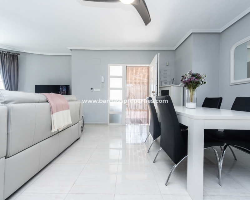 Wederverkoop - Vrijstaande Villa - Urb. La Marina