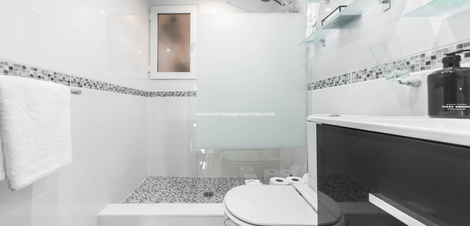 Wederverkoop - Vrijstaande Villa - Urb. La Marina