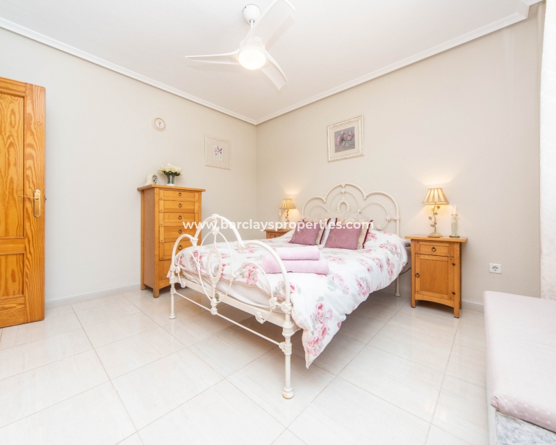 Wederverkoop - Vrijstaande Villa - Urb. La Marina