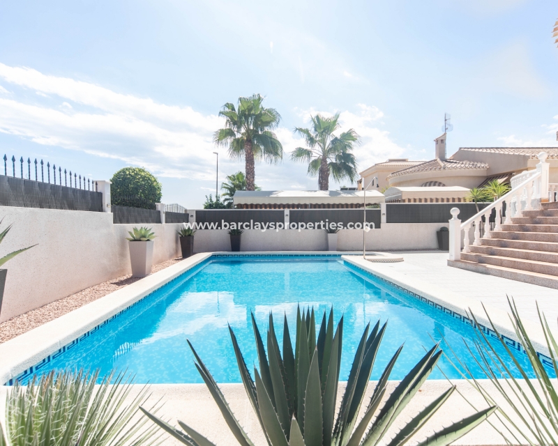 Wederverkoop - Vrijstaande Villa - Urb. La Marina