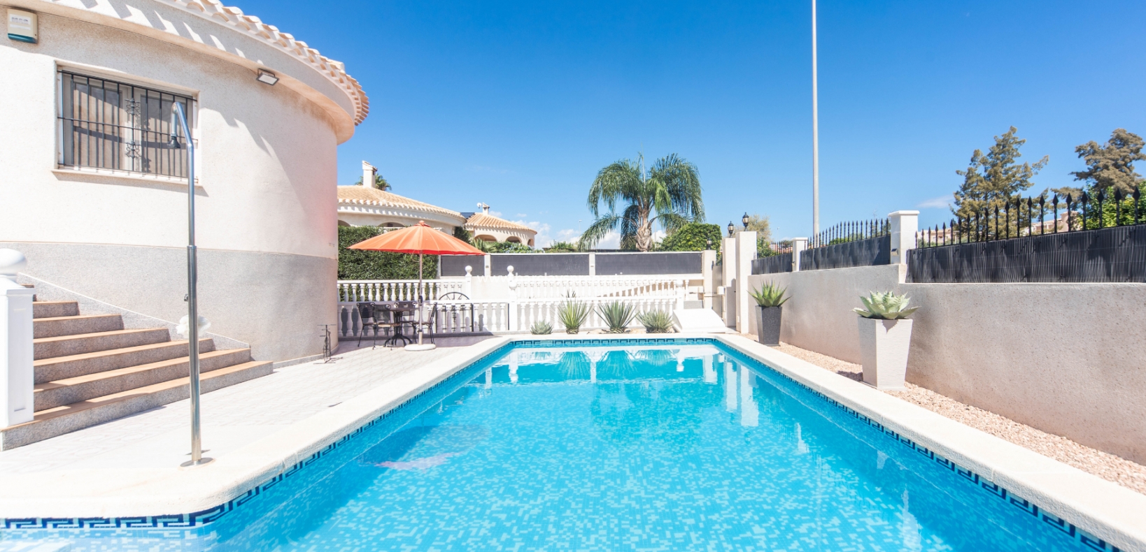 Wederverkoop - Vrijstaande Villa - Urb. La Marina