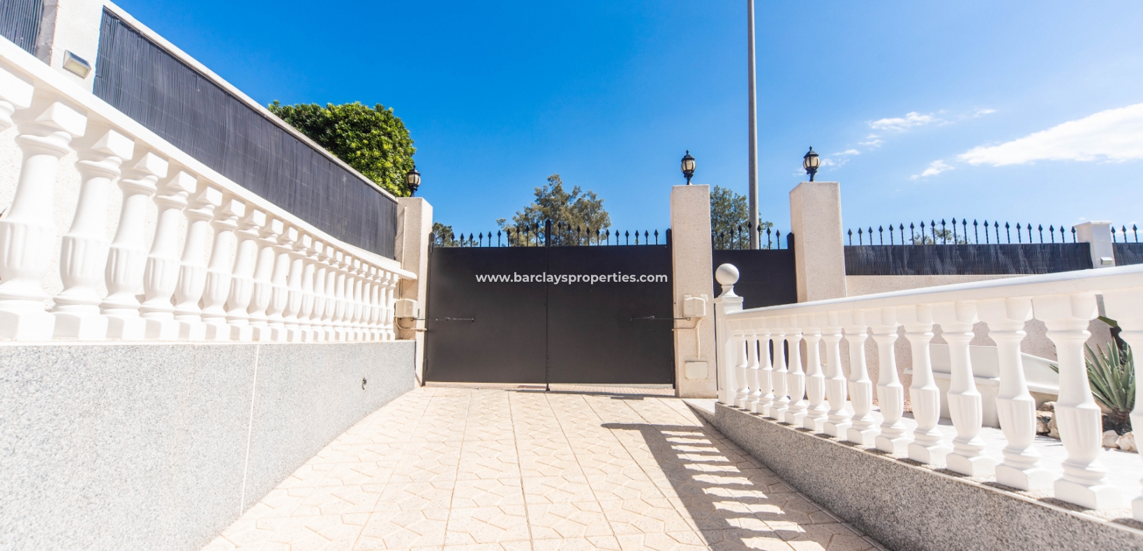 Wederverkoop - Vrijstaande Villa - Urb. La Marina