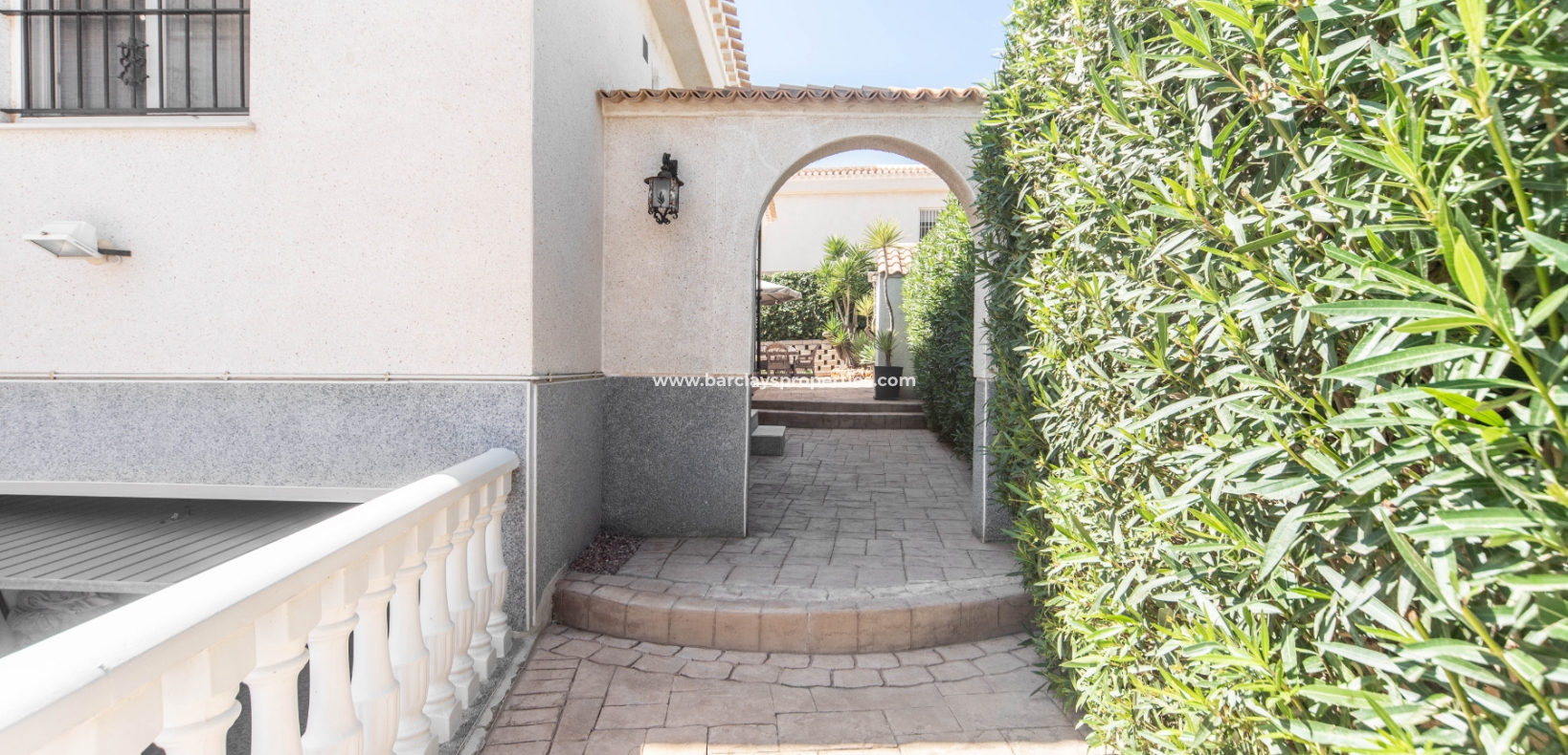 Wederverkoop - Vrijstaande Villa - Urb. La Marina