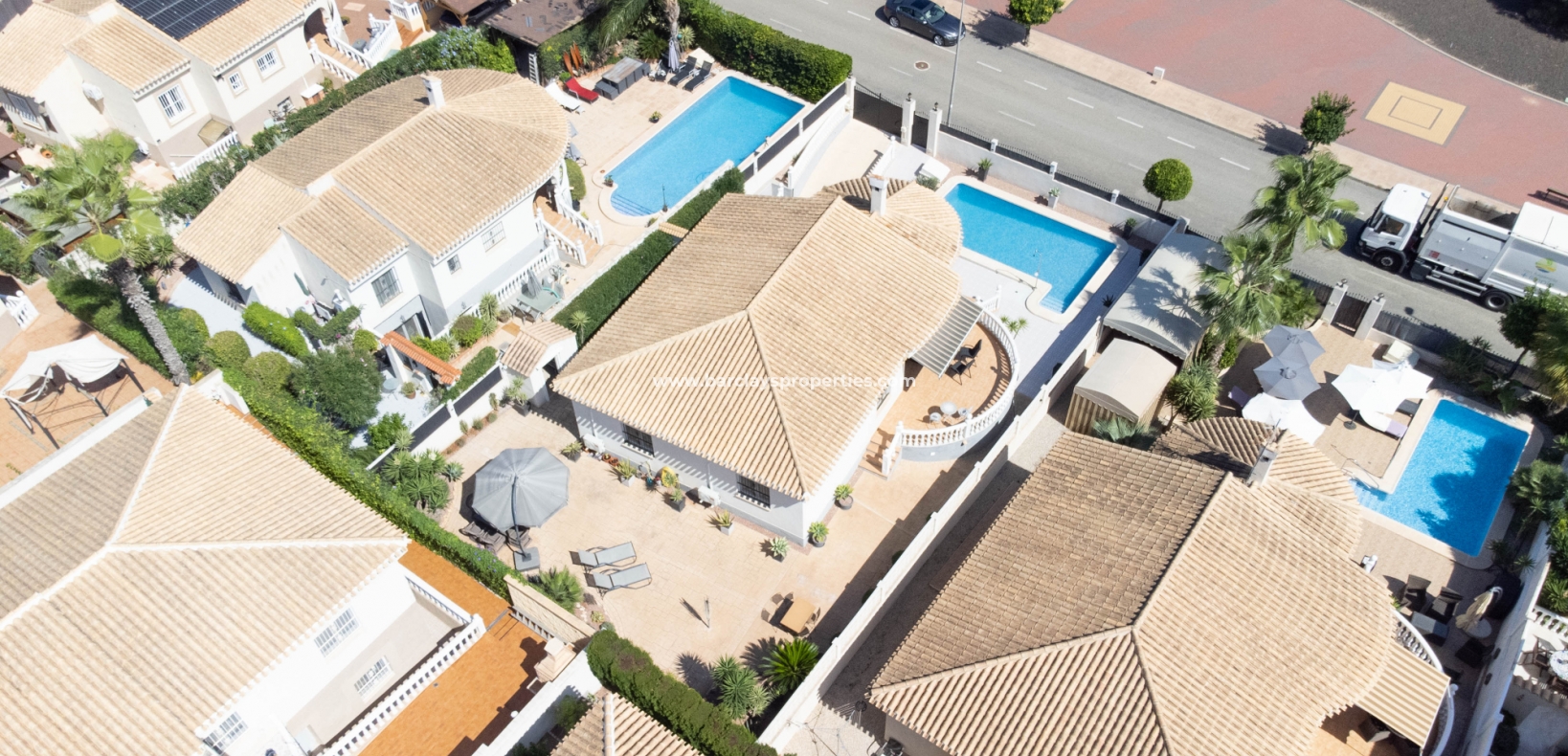 Wederverkoop - Vrijstaande Villa - Urb. La Marina