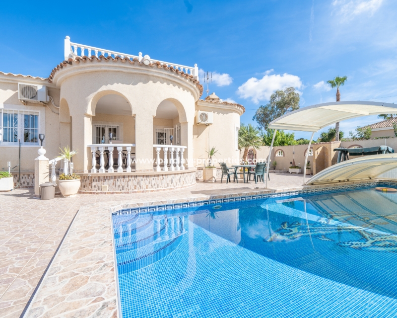 Wederverkoop - Vrijstaande Villa - Urb. La Marina