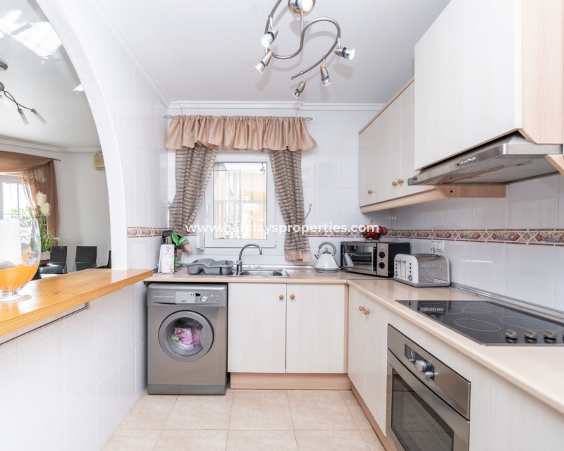 Wederverkoop - Vrijstaande Villa - Urb. La Marina