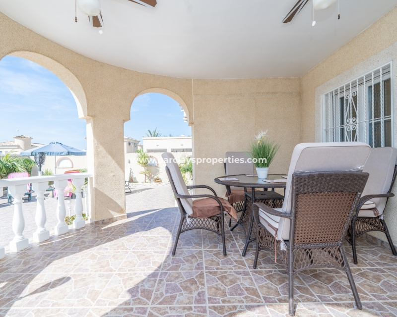 Wederverkoop - Vrijstaande Villa - Urb. La Marina