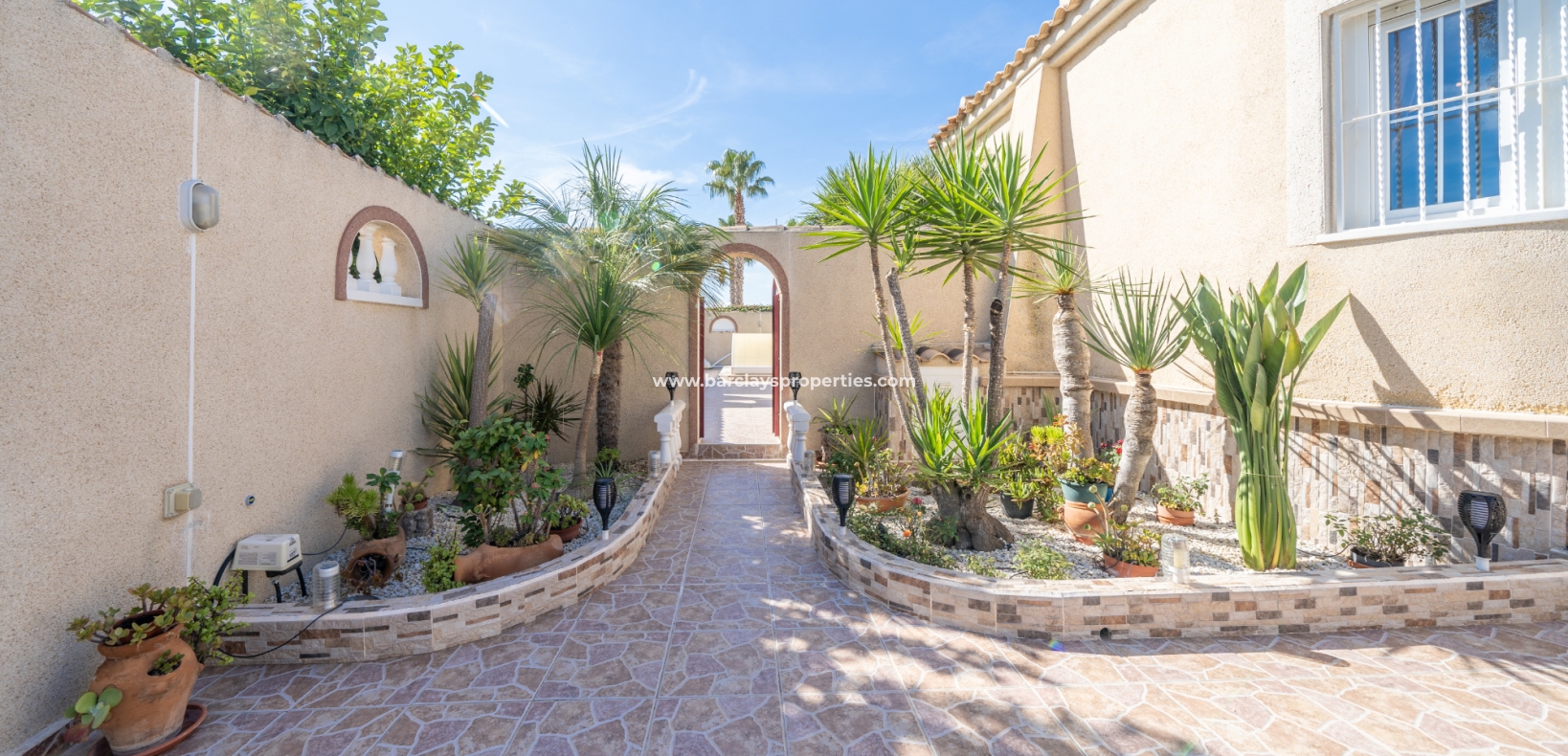 Wederverkoop - Vrijstaande Villa - Urb. La Marina