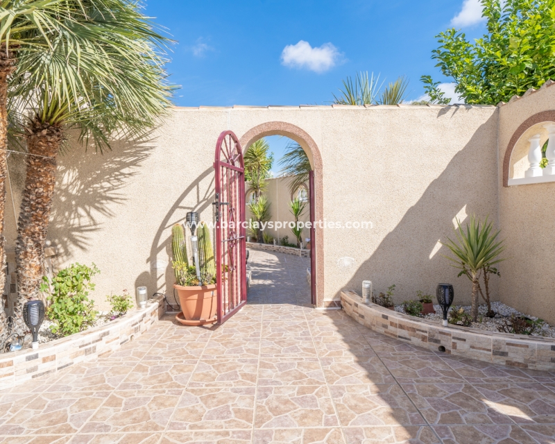 Wederverkoop - Vrijstaande Villa - Urb. La Marina