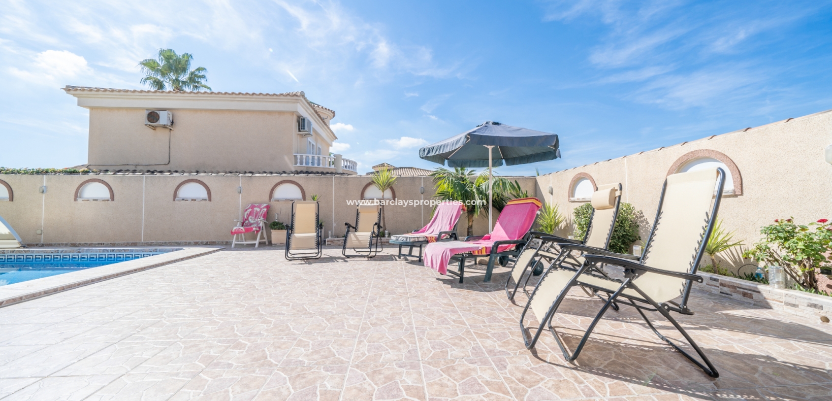 Wederverkoop - Vrijstaande Villa - Urb. La Marina