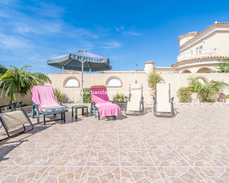 Wederverkoop - Vrijstaande Villa - Urb. La Marina