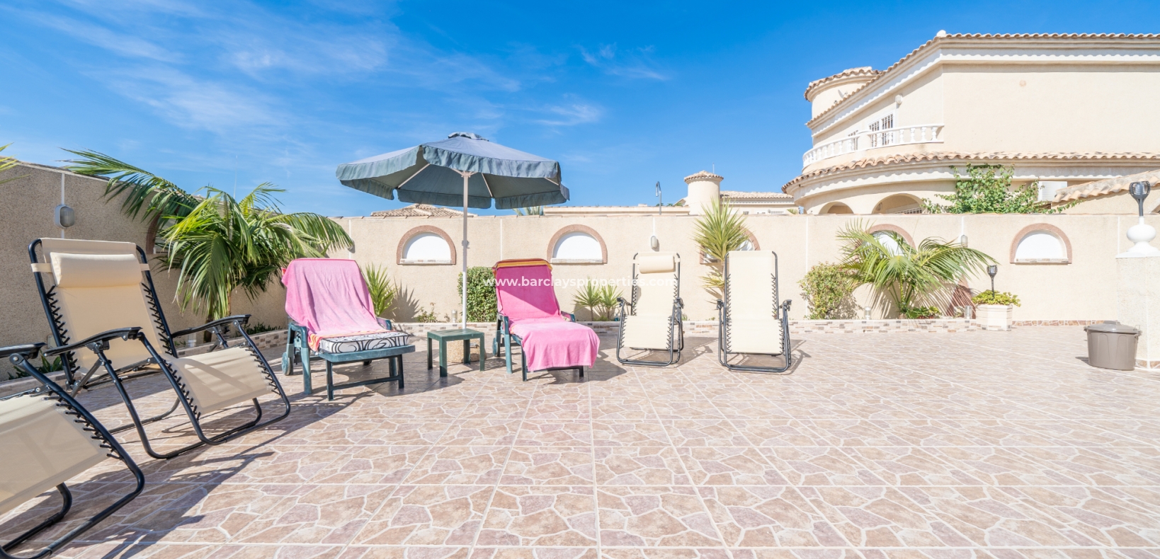 Wederverkoop - Vrijstaande Villa - Urb. La Marina