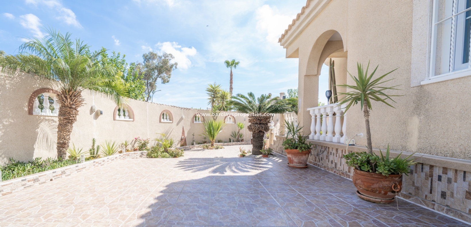 Wederverkoop - Vrijstaande Villa - Urb. La Marina