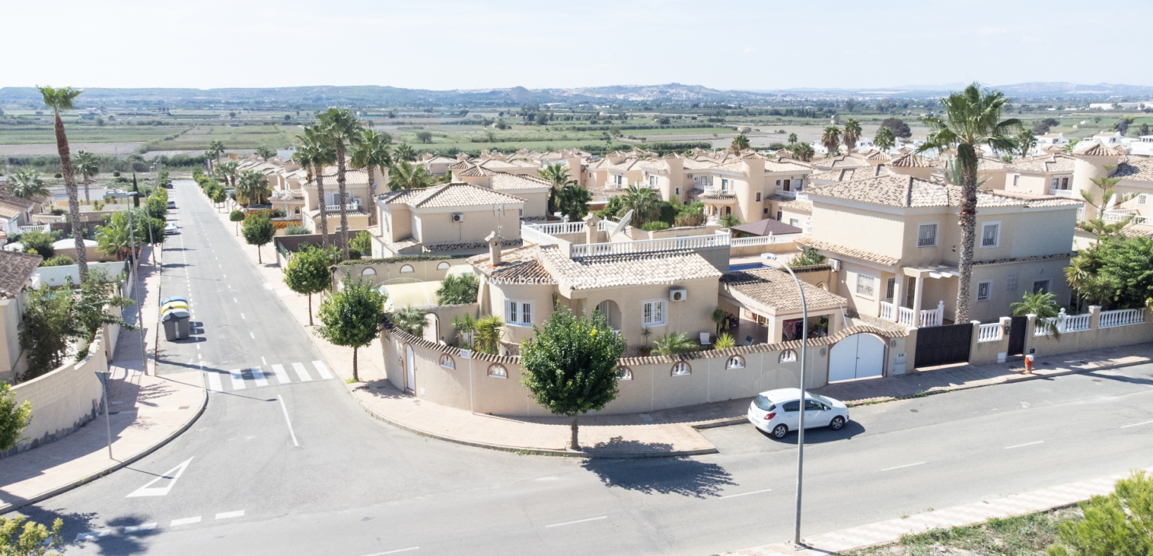 Wederverkoop - Vrijstaande Villa - Urb. La Marina