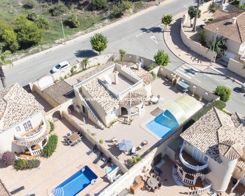 Wederverkoop - Vrijstaande Villa - Urb. La Marina