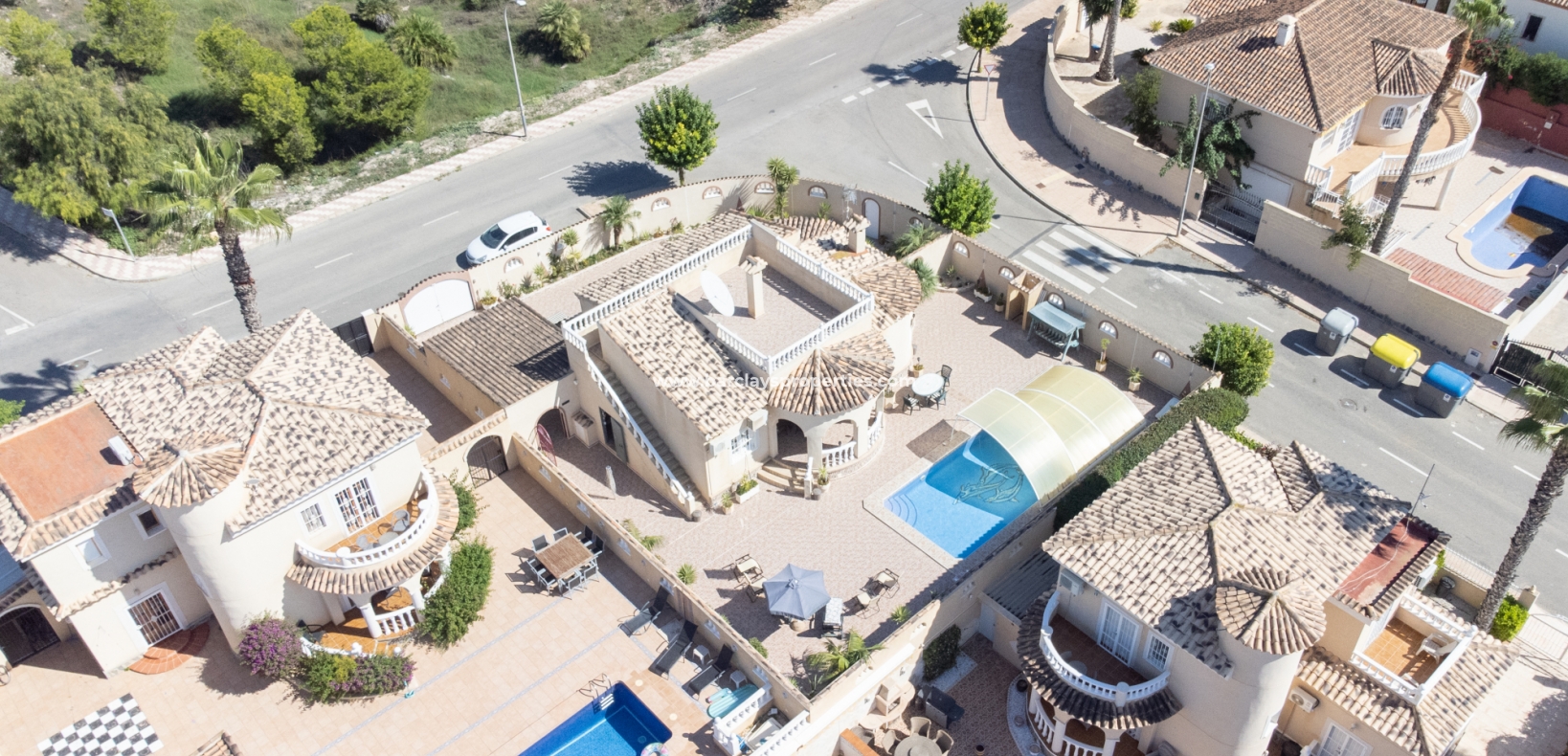 Wederverkoop - Vrijstaande Villa - Urb. La Marina