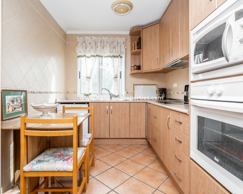 Wederverkoop - Vrijstaande Villa - Urb. La Marina