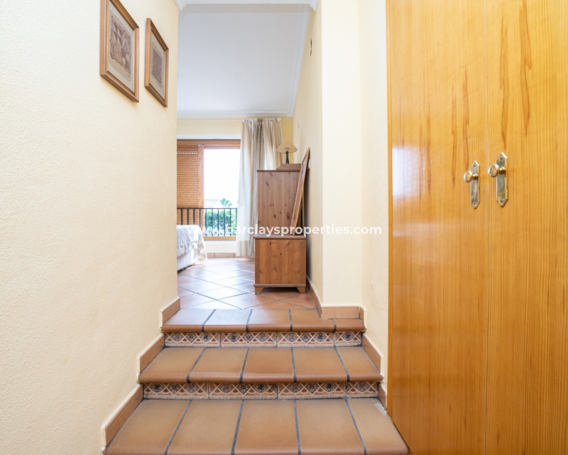 Wederverkoop - Vrijstaande Villa - Urb. La Marina