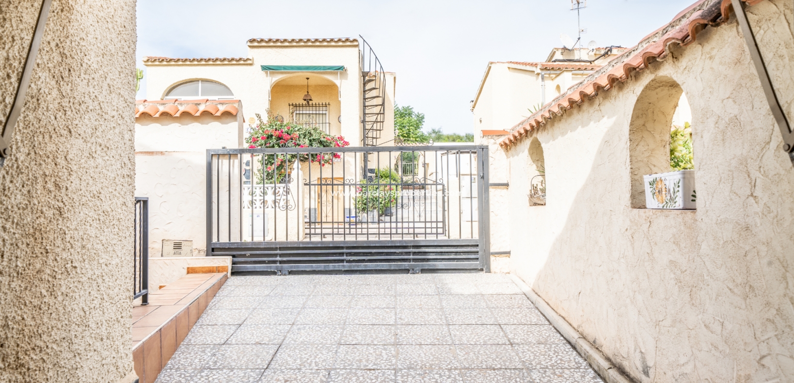 Wederverkoop - Vrijstaande Villa - Urb. La Marina