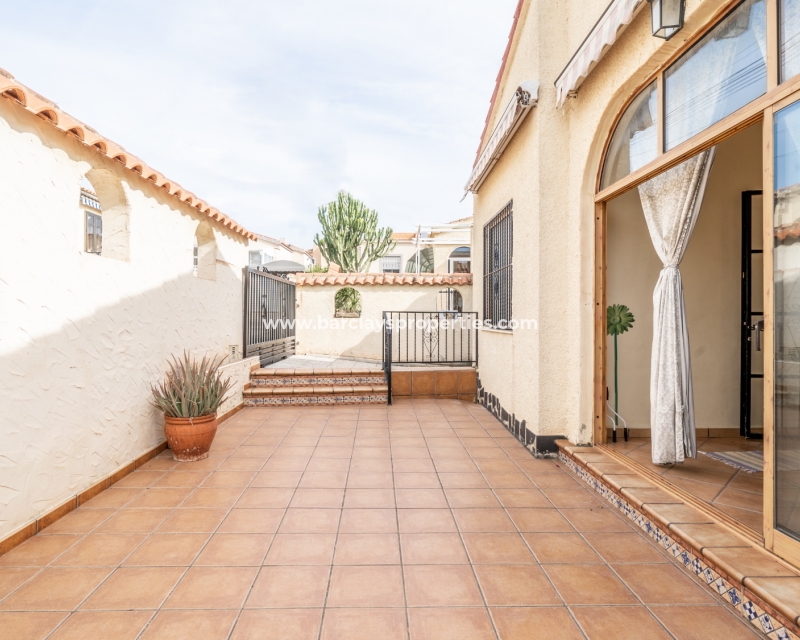 Wederverkoop - Vrijstaande Villa - Urb. La Marina