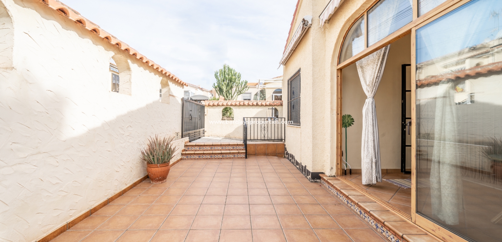 Wederverkoop - Vrijstaande Villa - Urb. La Marina