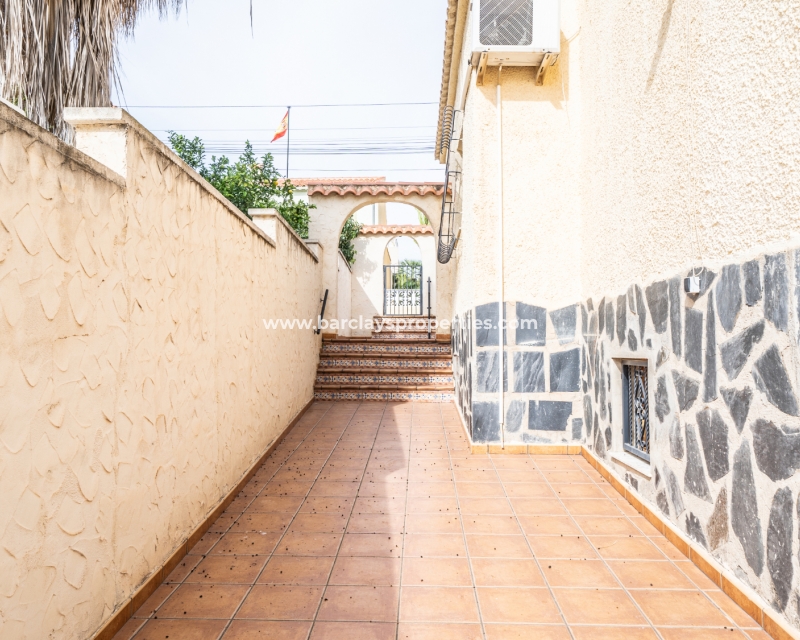 Wederverkoop - Vrijstaande Villa - Urb. La Marina