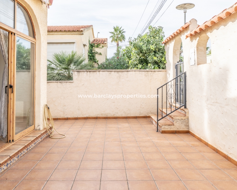 Wederverkoop - Vrijstaande Villa - Urb. La Marina