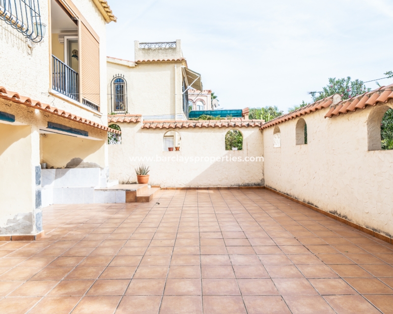 Wederverkoop - Vrijstaande Villa - Urb. La Marina