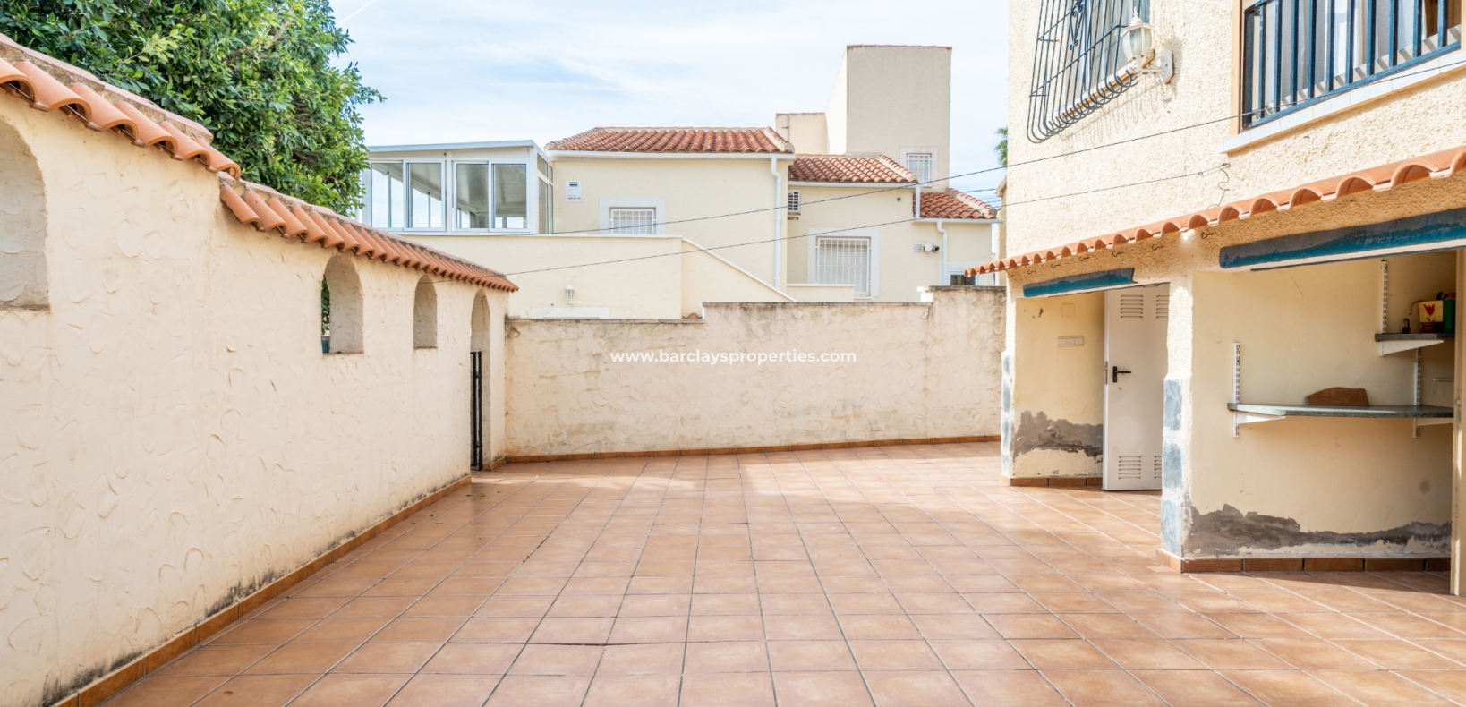 Wederverkoop - Vrijstaande Villa - Urb. La Marina