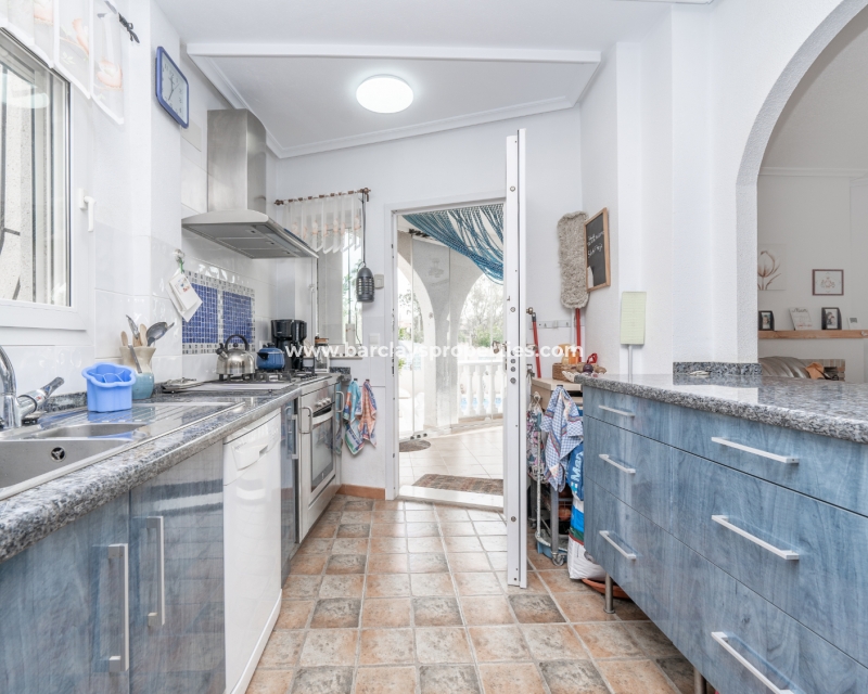 Wederverkoop - Vrijstaande Villa - Urb. La Marina