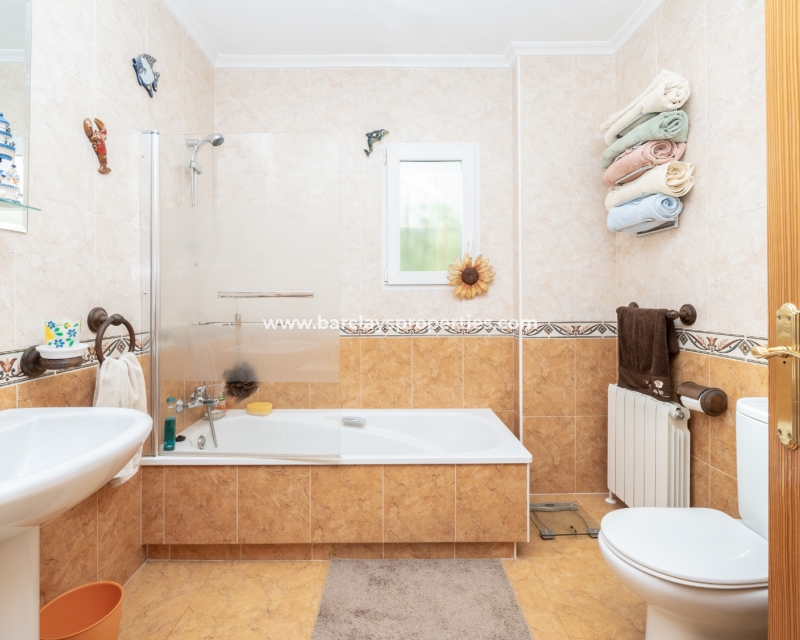 Wederverkoop - Vrijstaande Villa - Urb. La Marina