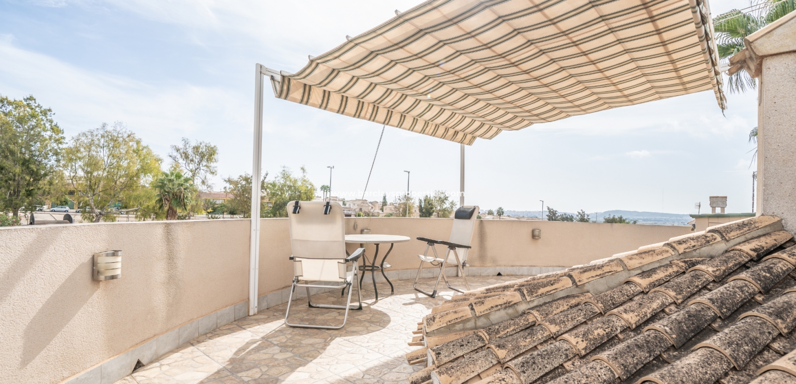 Wederverkoop - Vrijstaande Villa - Urb. La Marina