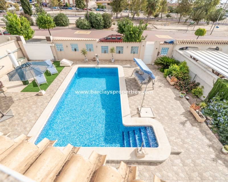 Wederverkoop - Vrijstaande Villa - Urb. La Marina