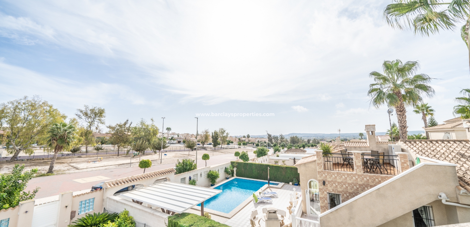 Wederverkoop - Vrijstaande Villa - Urb. La Marina