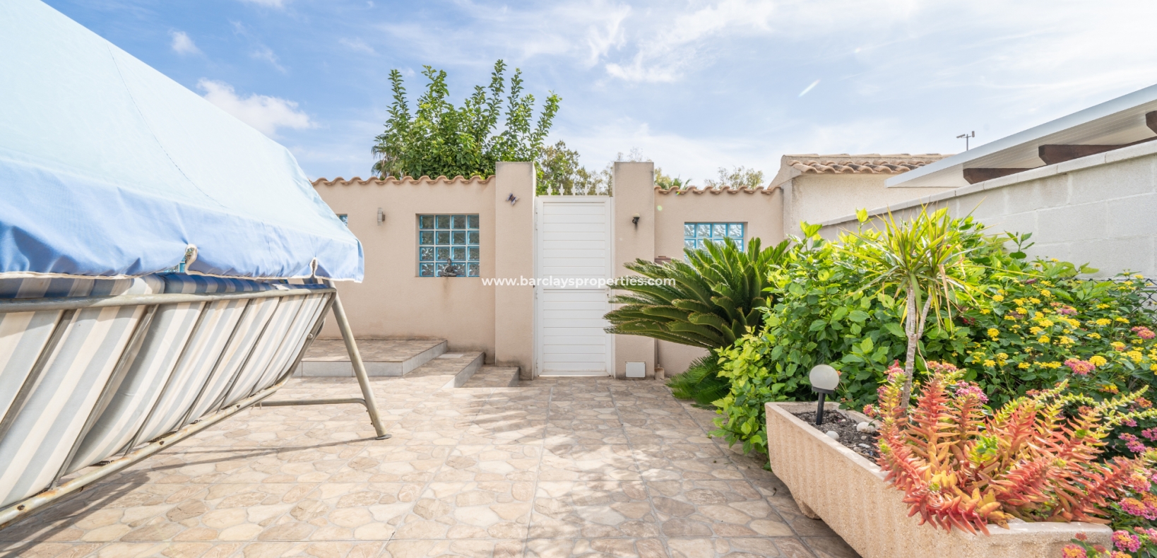 Wederverkoop - Vrijstaande Villa - Urb. La Marina