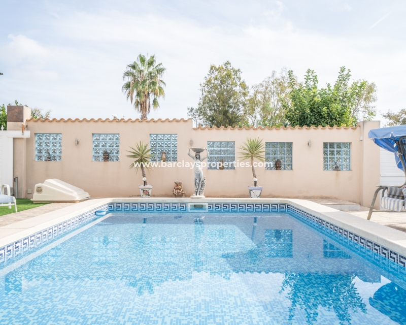 Wederverkoop - Vrijstaande Villa - Urb. La Marina