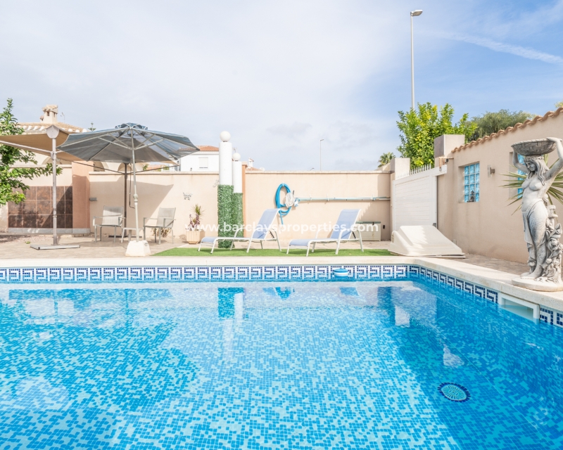 Wederverkoop - Vrijstaande Villa - Urb. La Marina